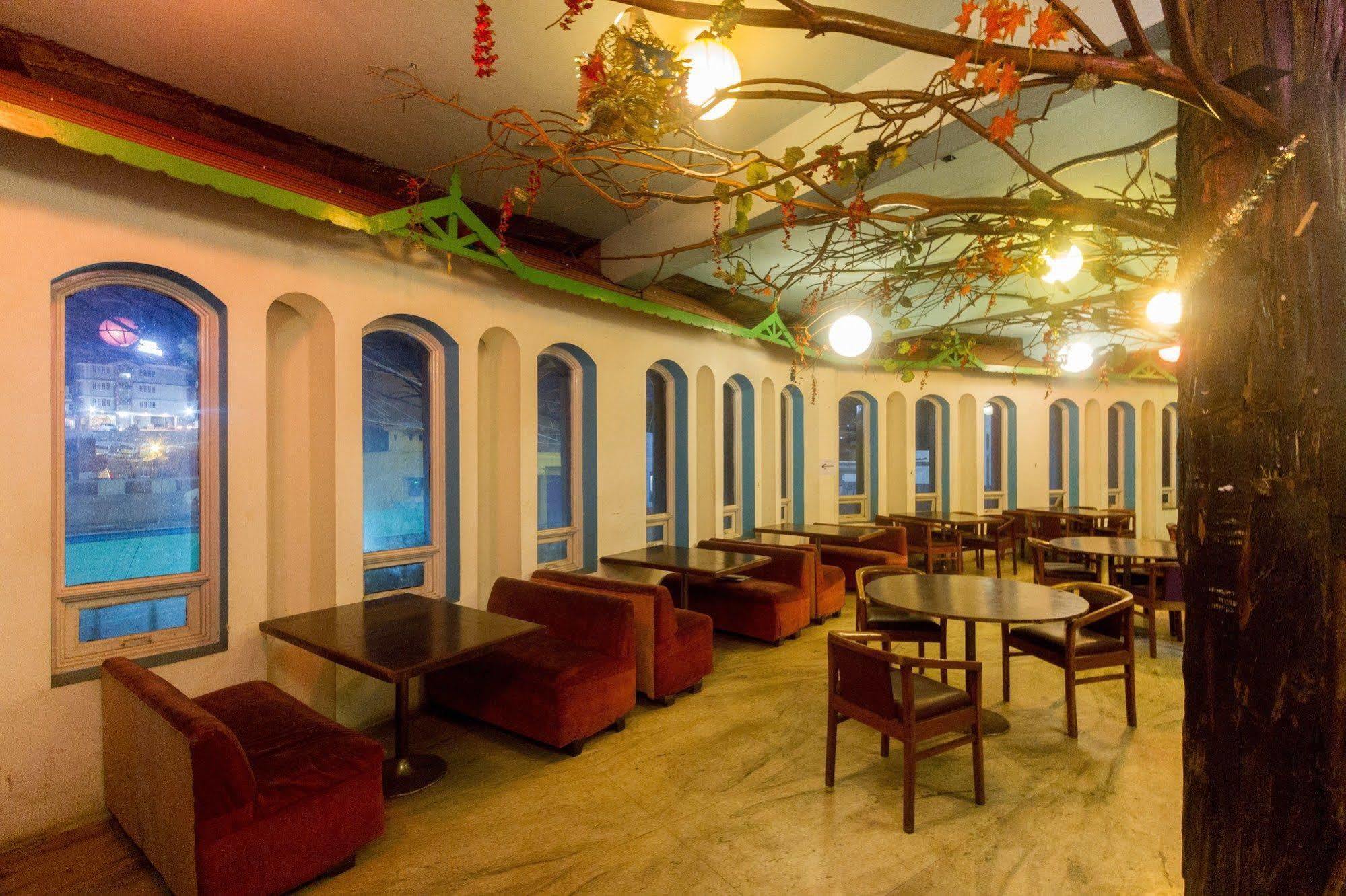 Fabhotel Khems Shoram Palace Road Ooty Exterior foto